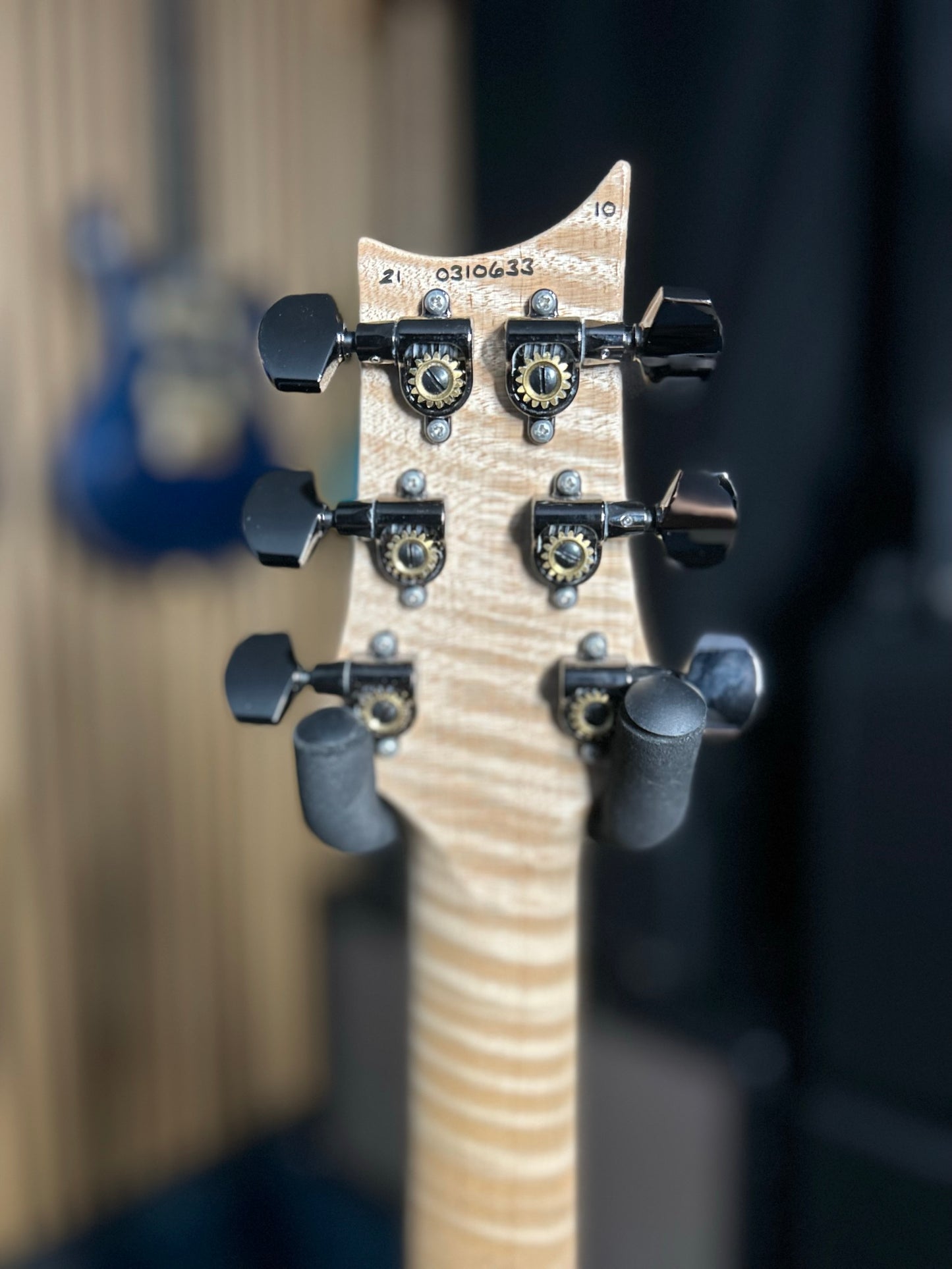 USA Custom 24 - 2021 Wood Library Blue Fade 10 Top