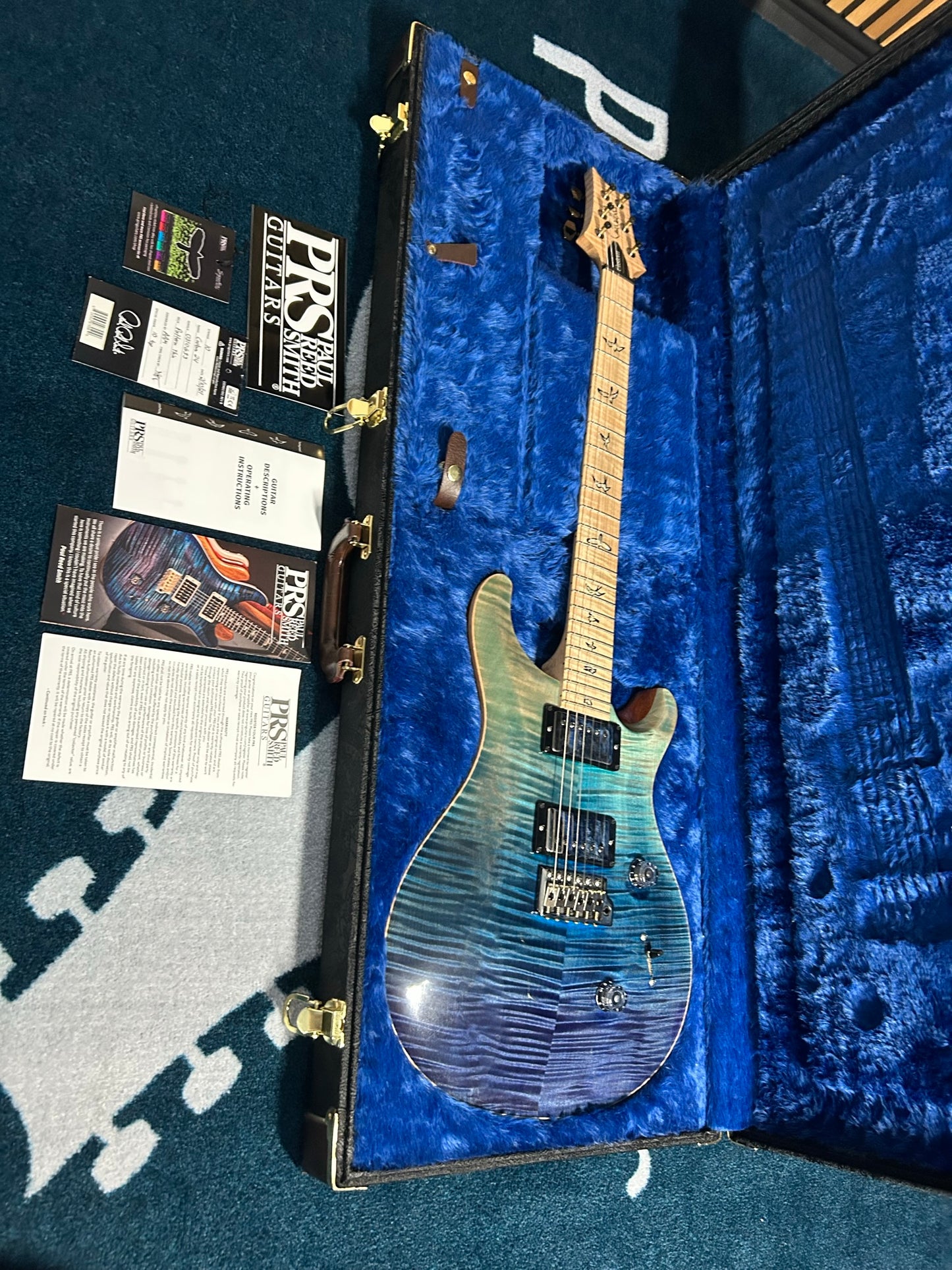 USA Custom 24 - 2021 Wood Library Blue Fade 10 Top