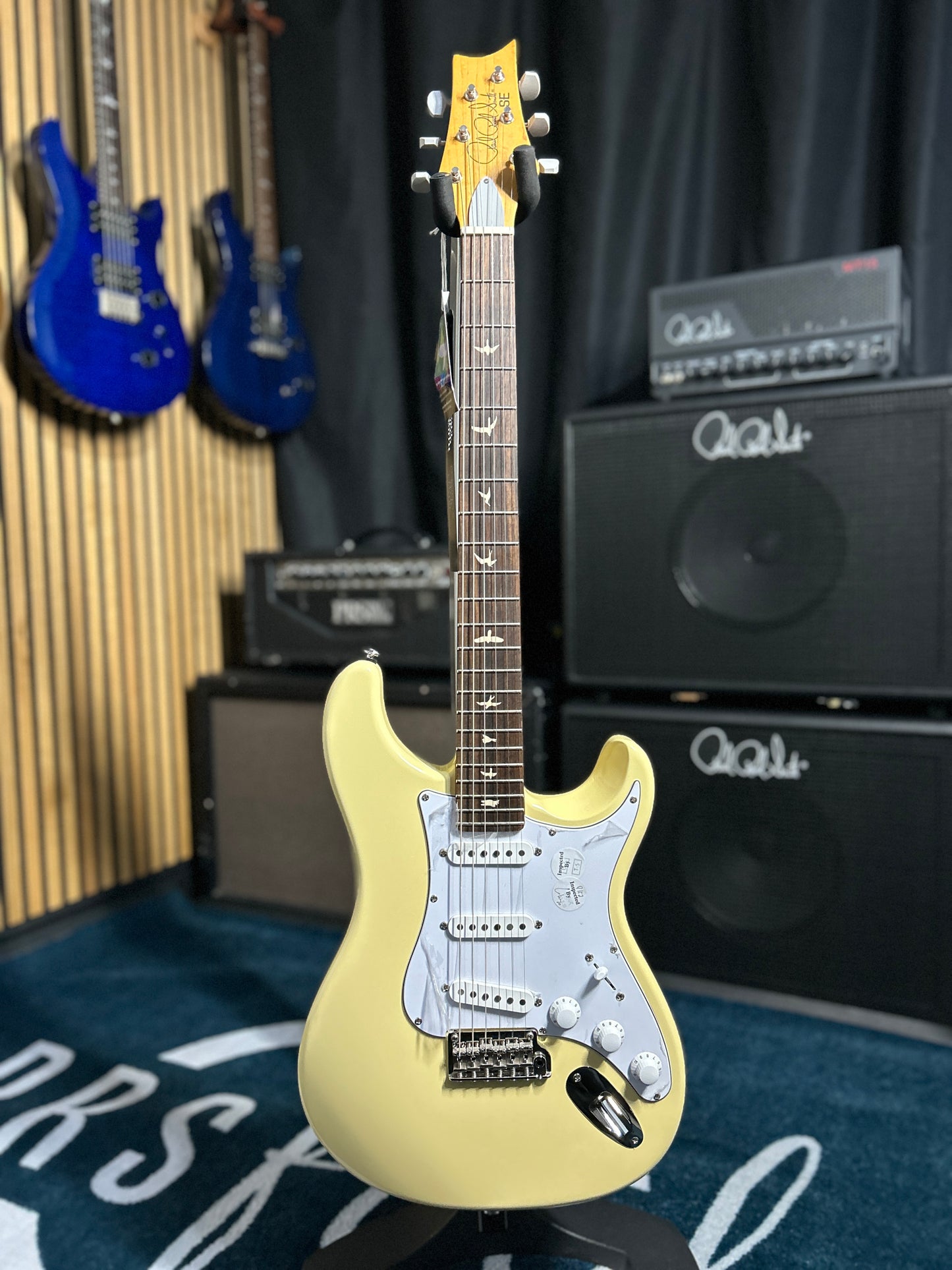 SE Silver Sky - Moon White
