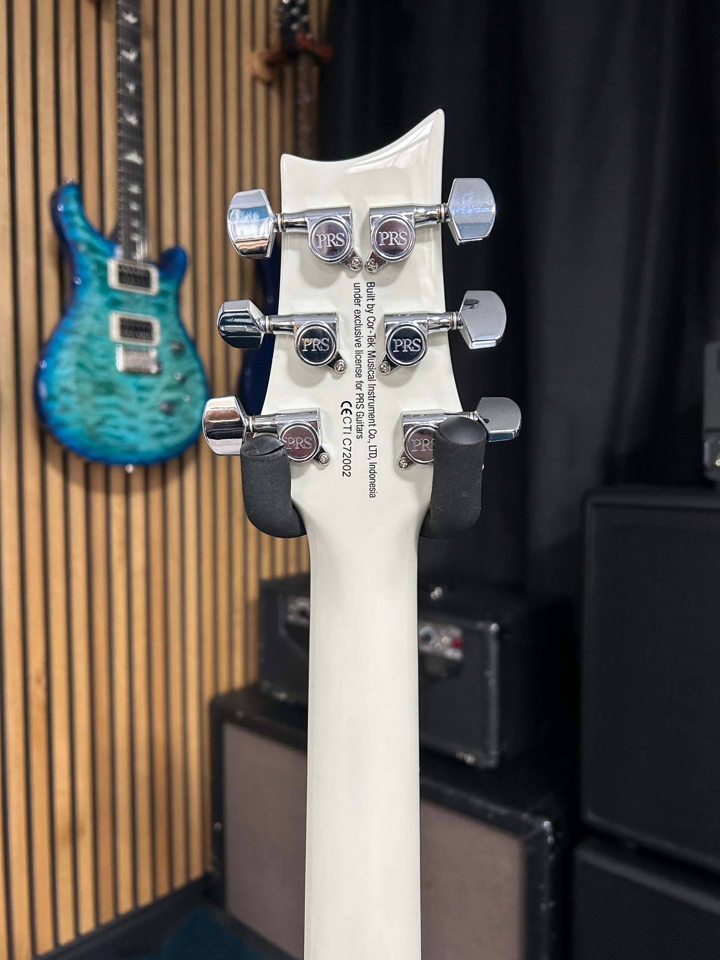 SE Starla - Antique White