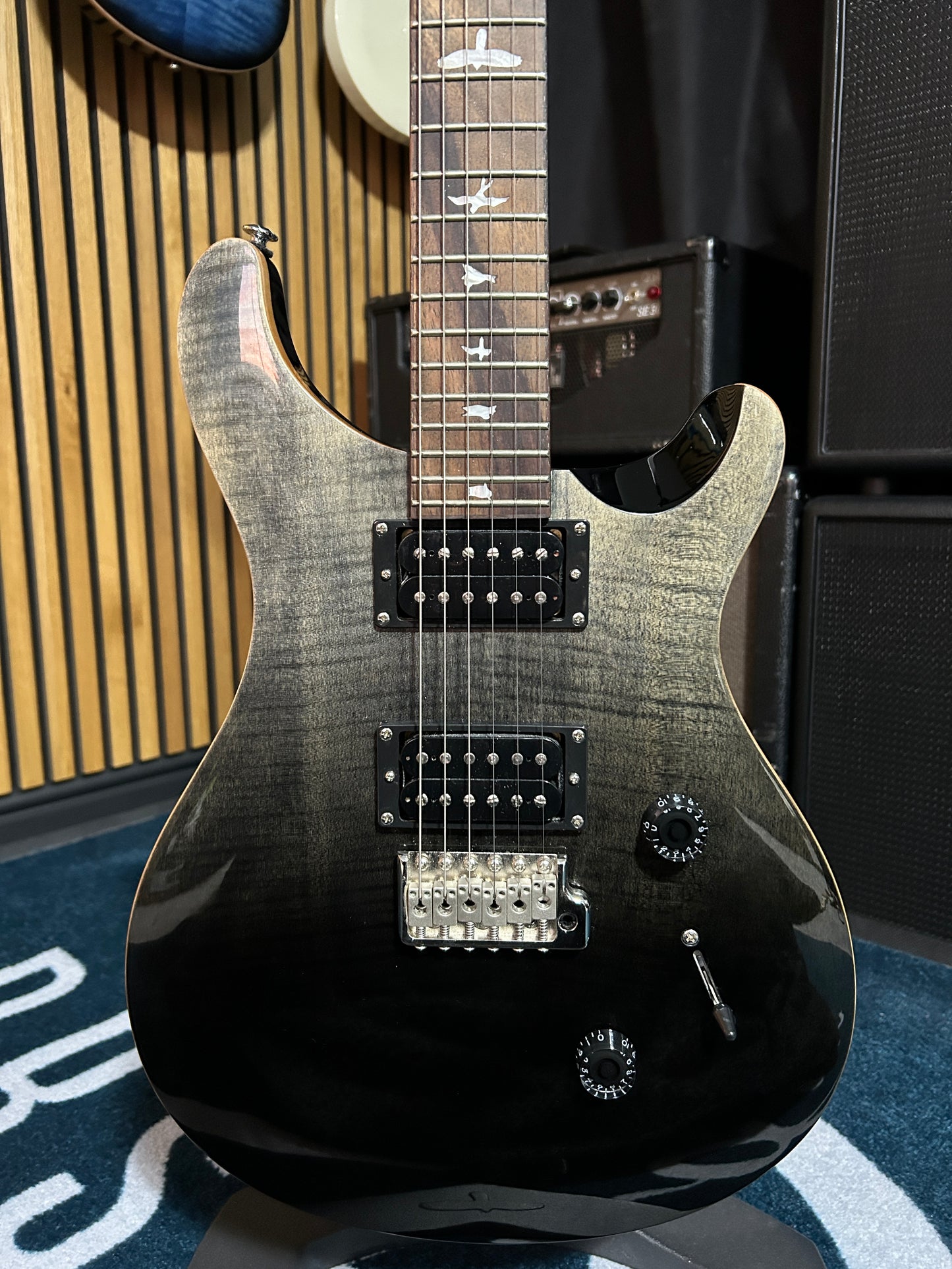 SE Custom 24 - Grey Black Fade Limited Edition