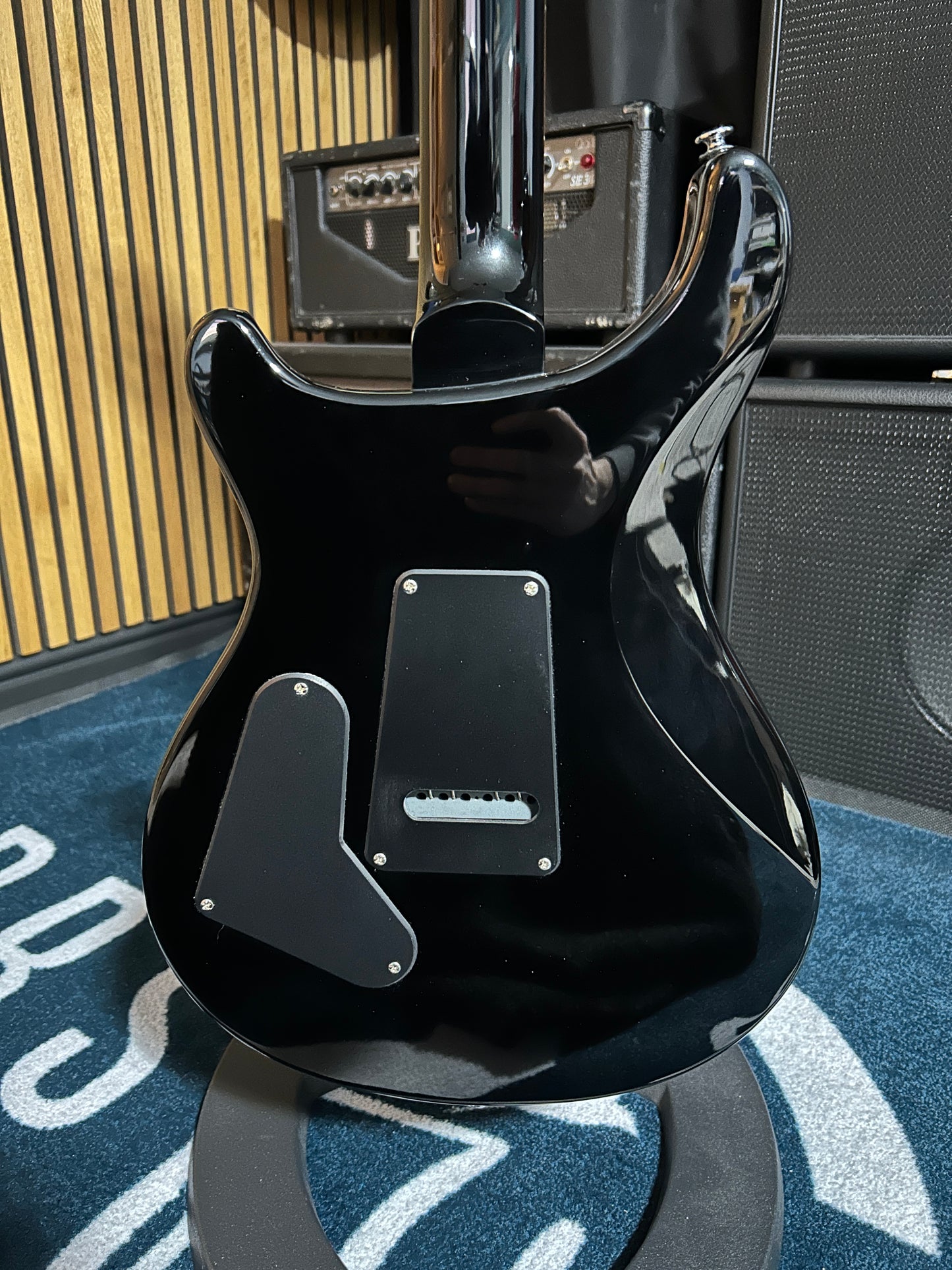 SE Custom 24 - Grey Black Fade Limited Edition