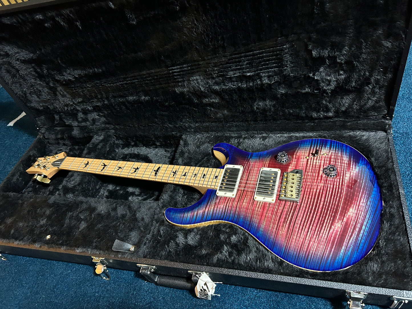 USA Custom 24 - 2019 Wood Library Violet Blueburst