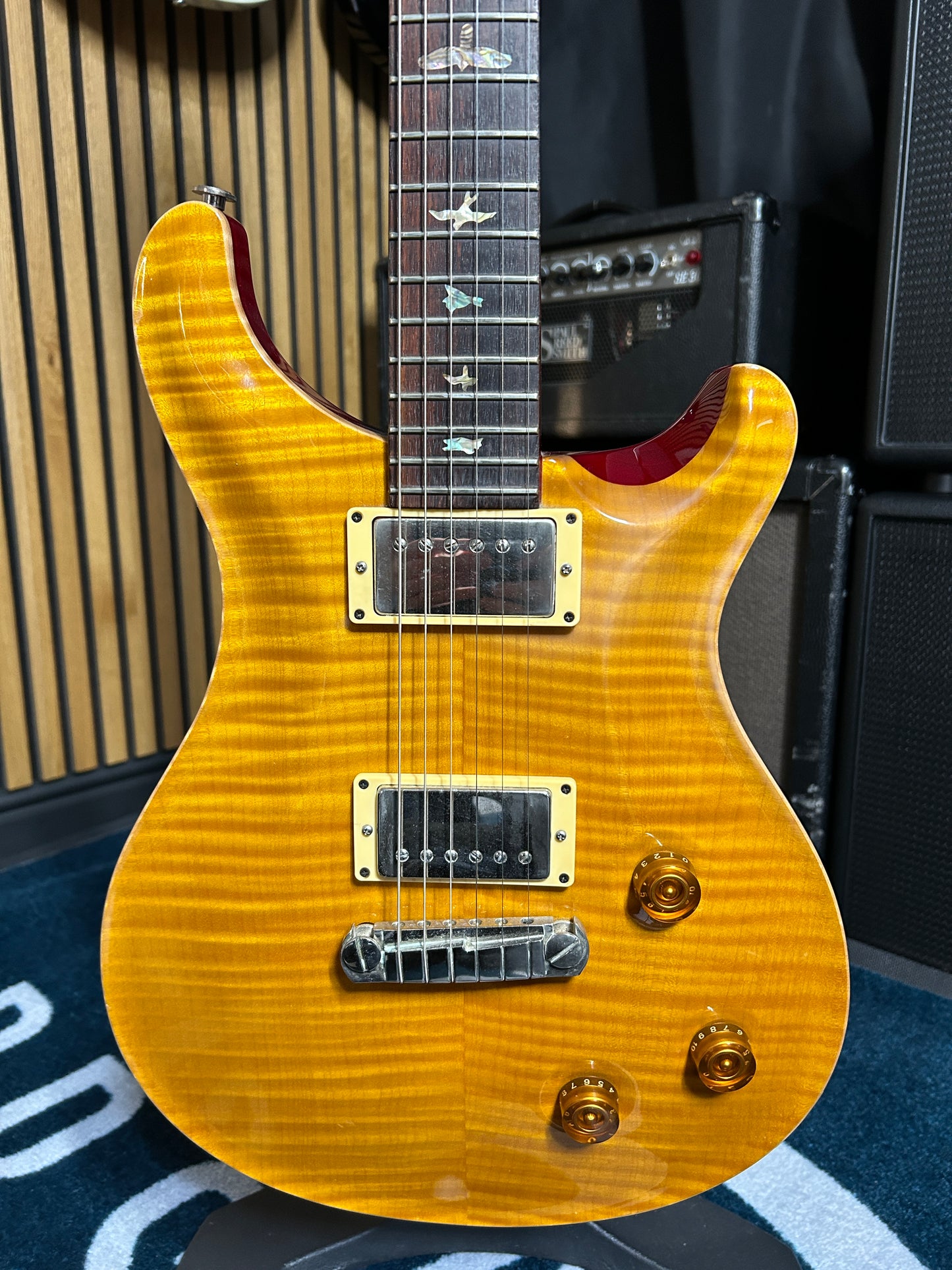 USA Custom 22 - 2002 10 Top Amber
