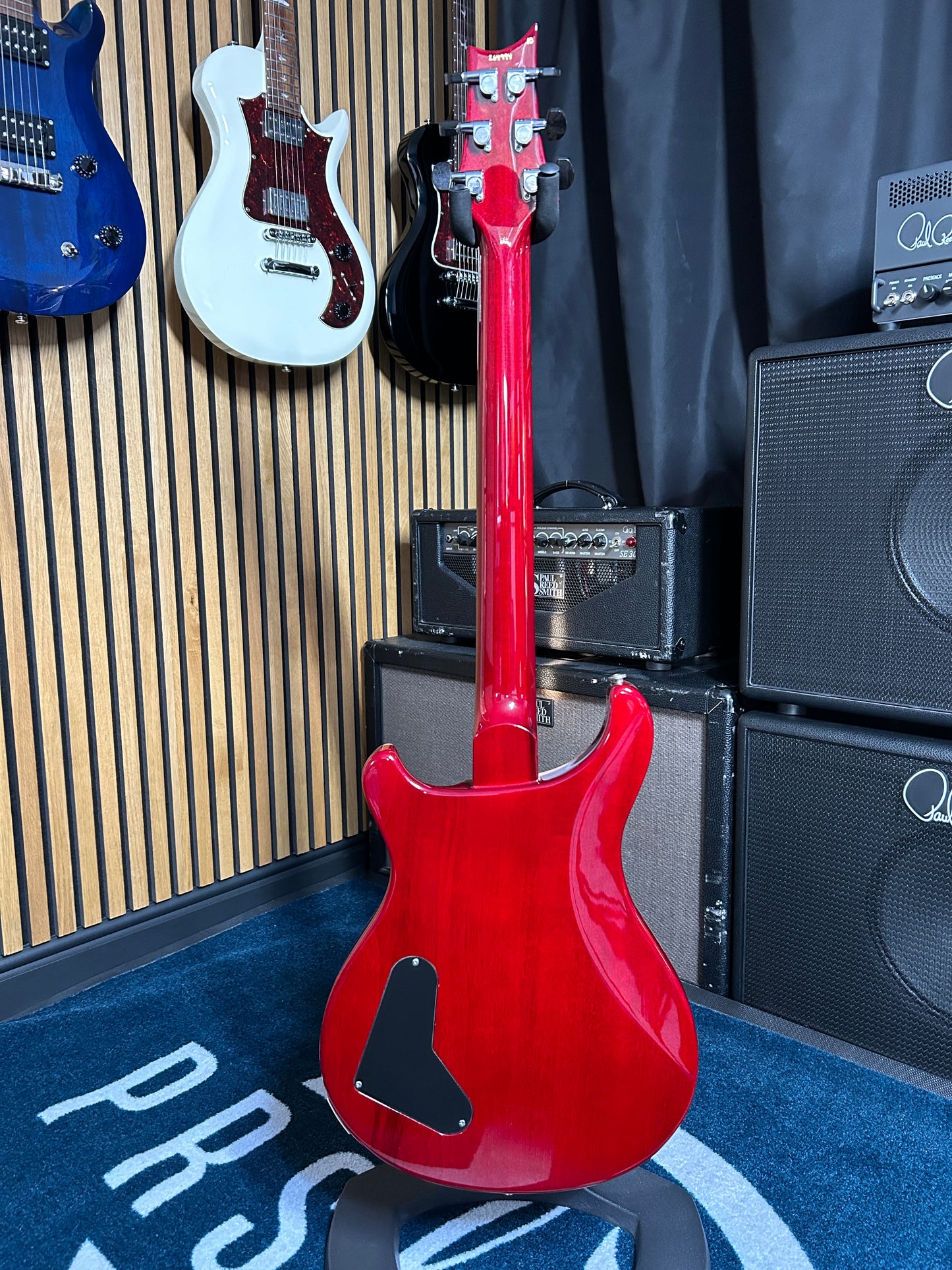 USA Custom 22 - 2002 10 Top Amber