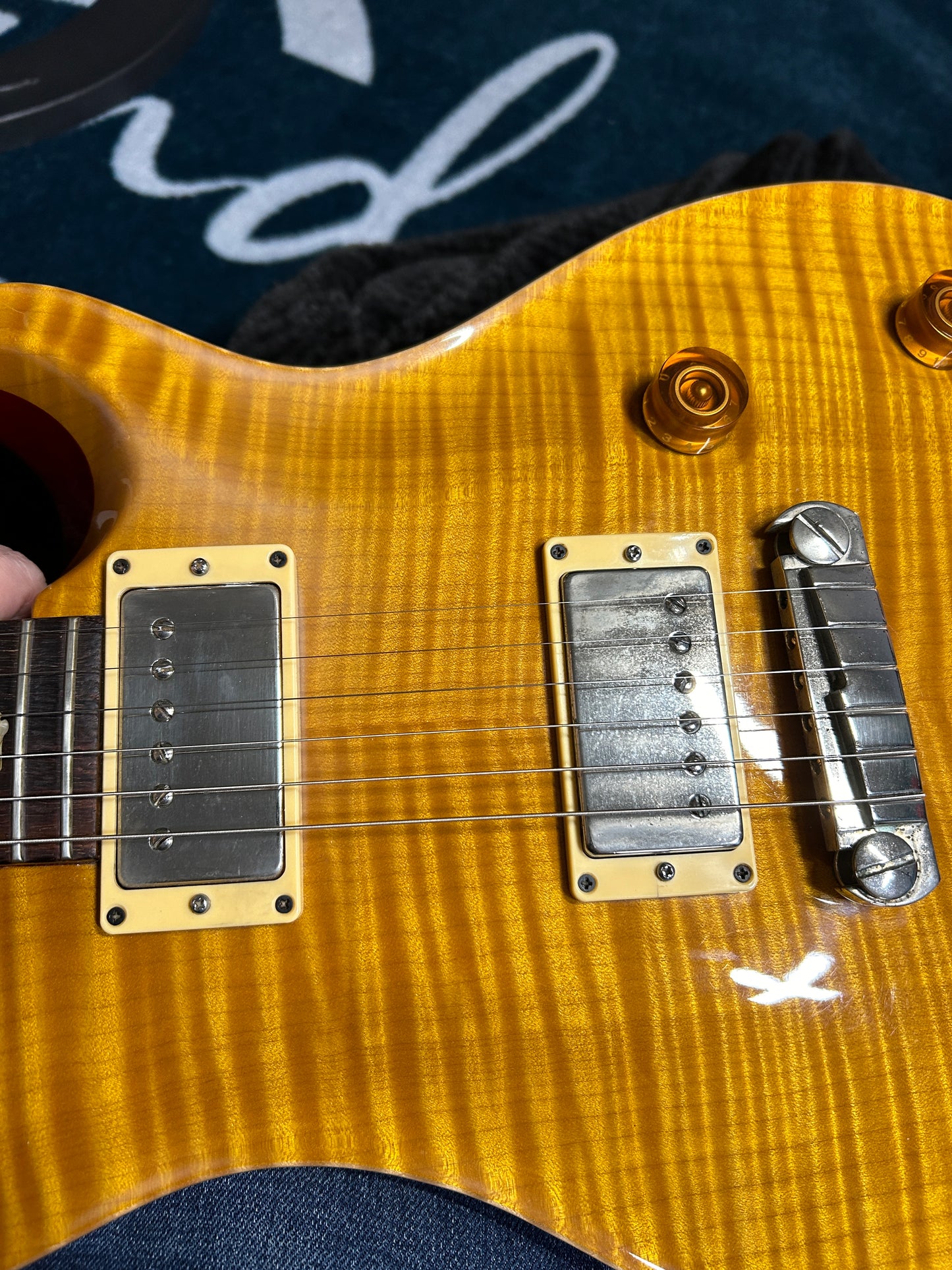 USA Custom 22 - 2002 10 Top Amber