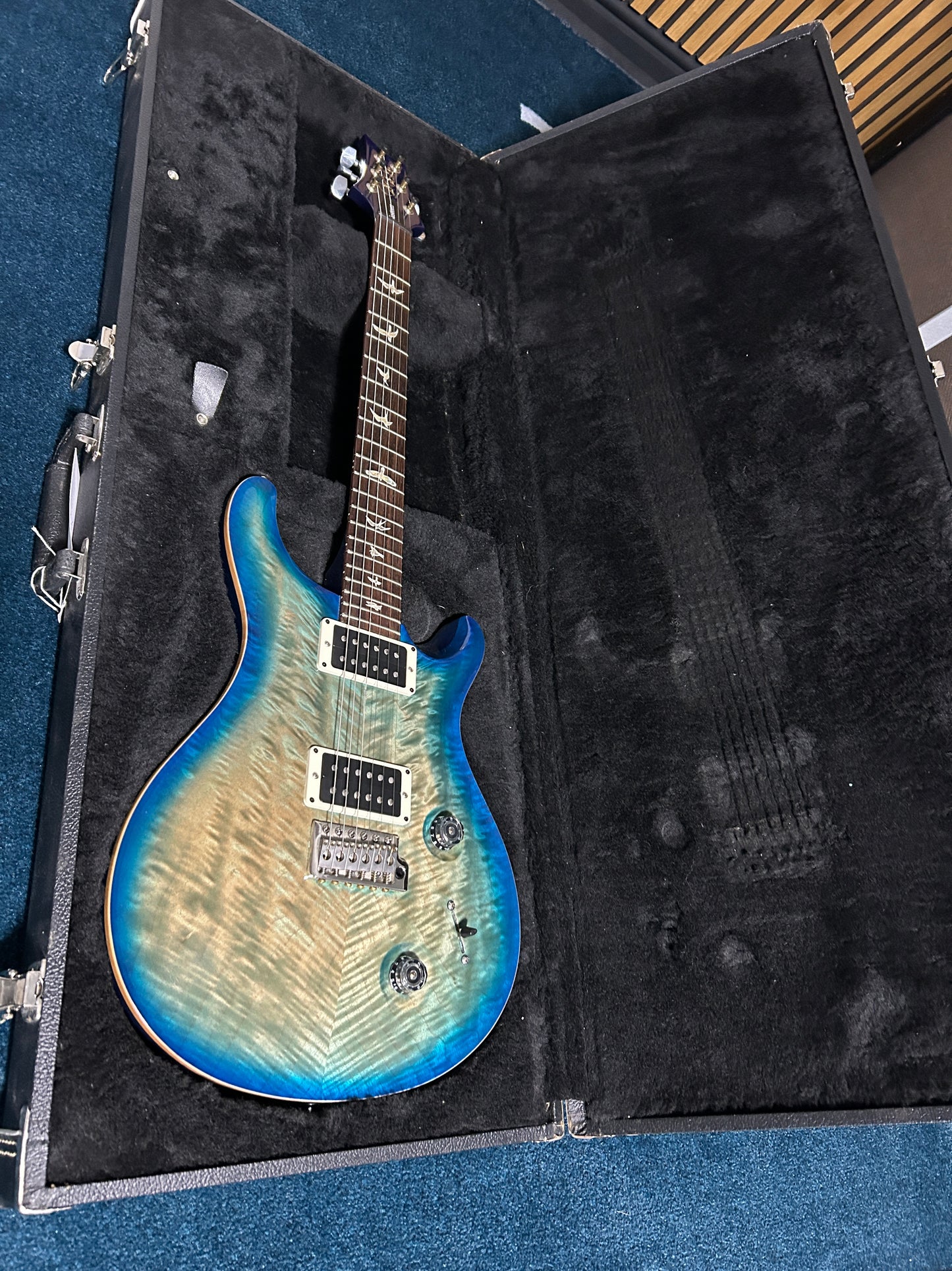 USA Custom 24 - 2013 Makena Blue