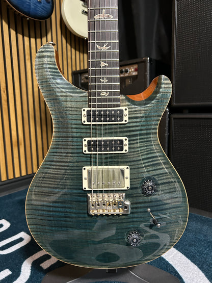 USA Studio - 2011 10 Top