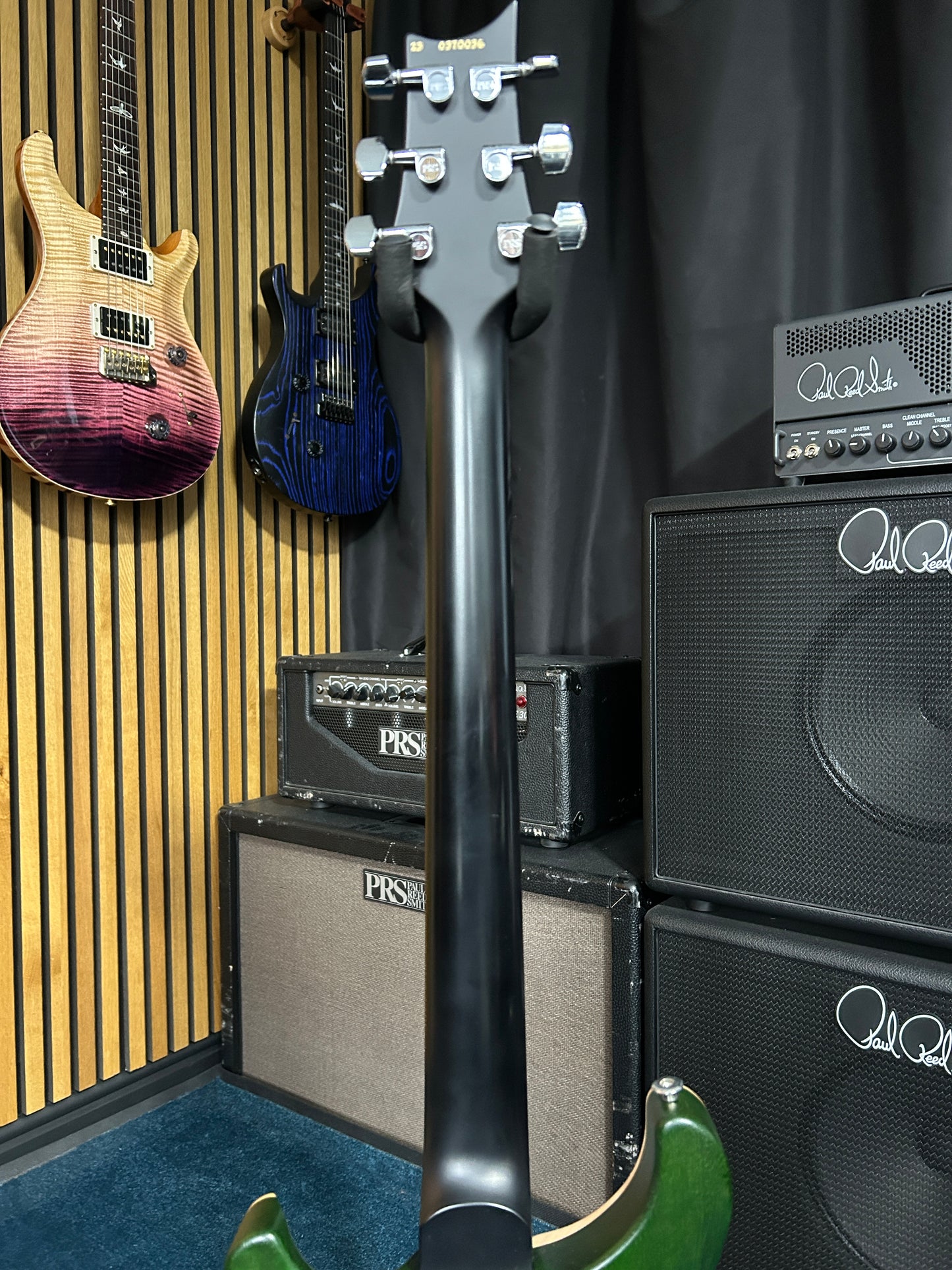 CE 24 - Grey Black Jade Burst Flame